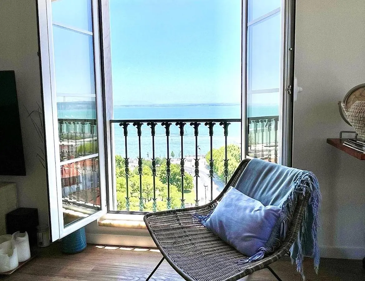 Chiado River View Deluxe Apartment Lisbon